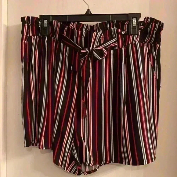 Ambiance Pants - Ambiance Apparel Striped shorts with pockets and tie waist size 1X